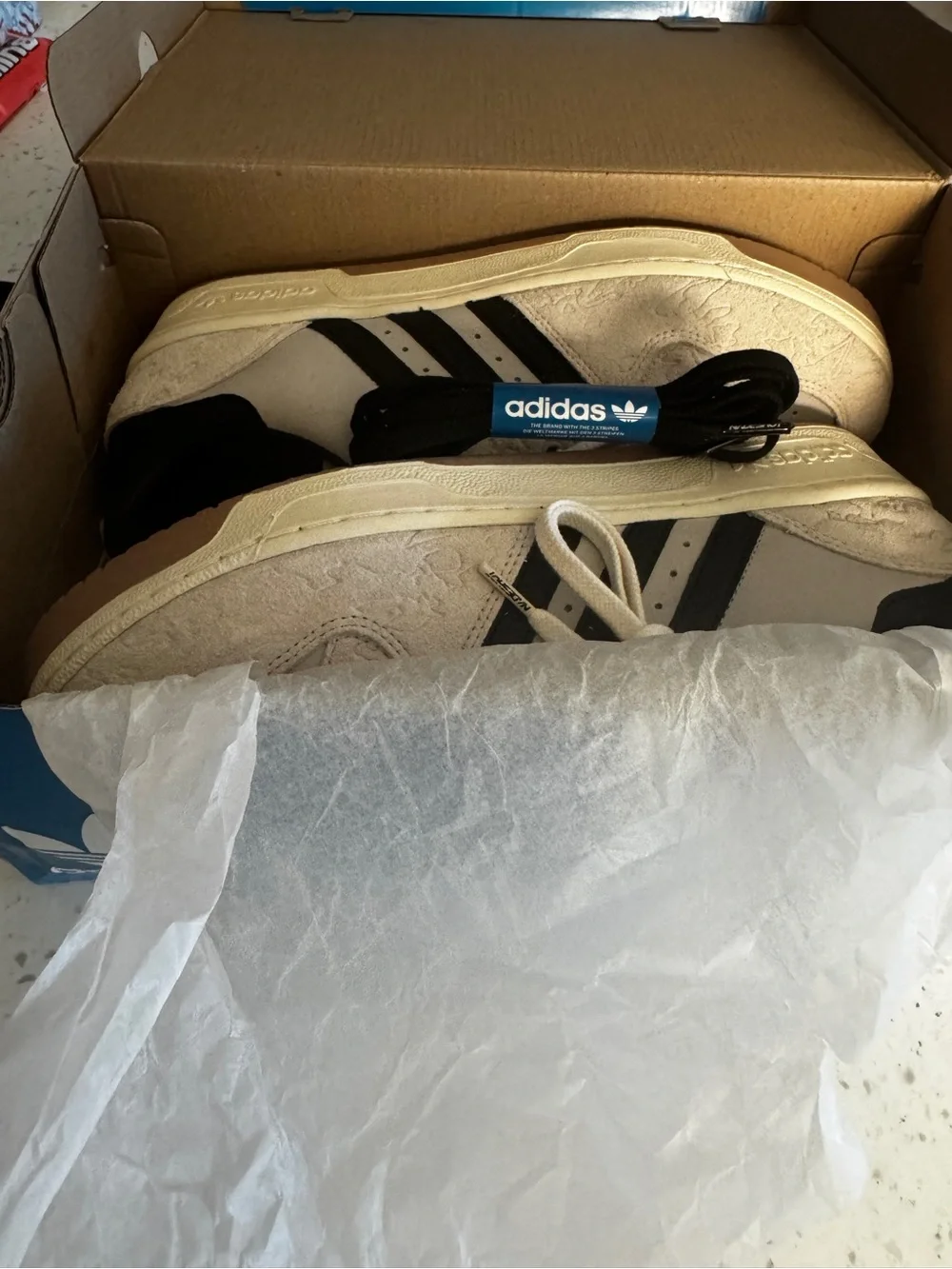 adidas low top